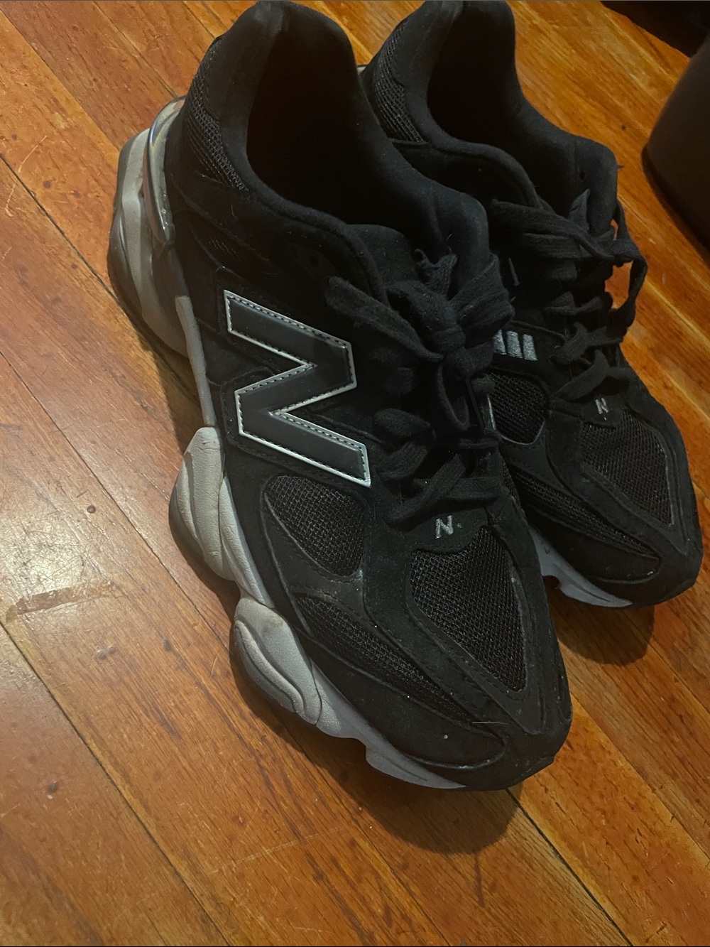 New Balance Men's Black and Gray Chunky Running Sneakers
